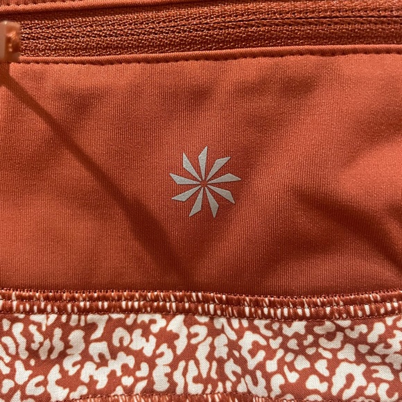 Athleta Women’s Run With It 3.5” Printed Short - Micro Cheetah Rust - Picture 4 of 5